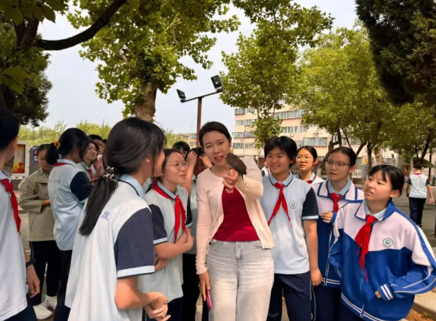引导学生锤炼坚强意志与强健体魄形象体现“才情典范” 引导学生锤炼坚强意志与强健体魄形象体现“才情典范”